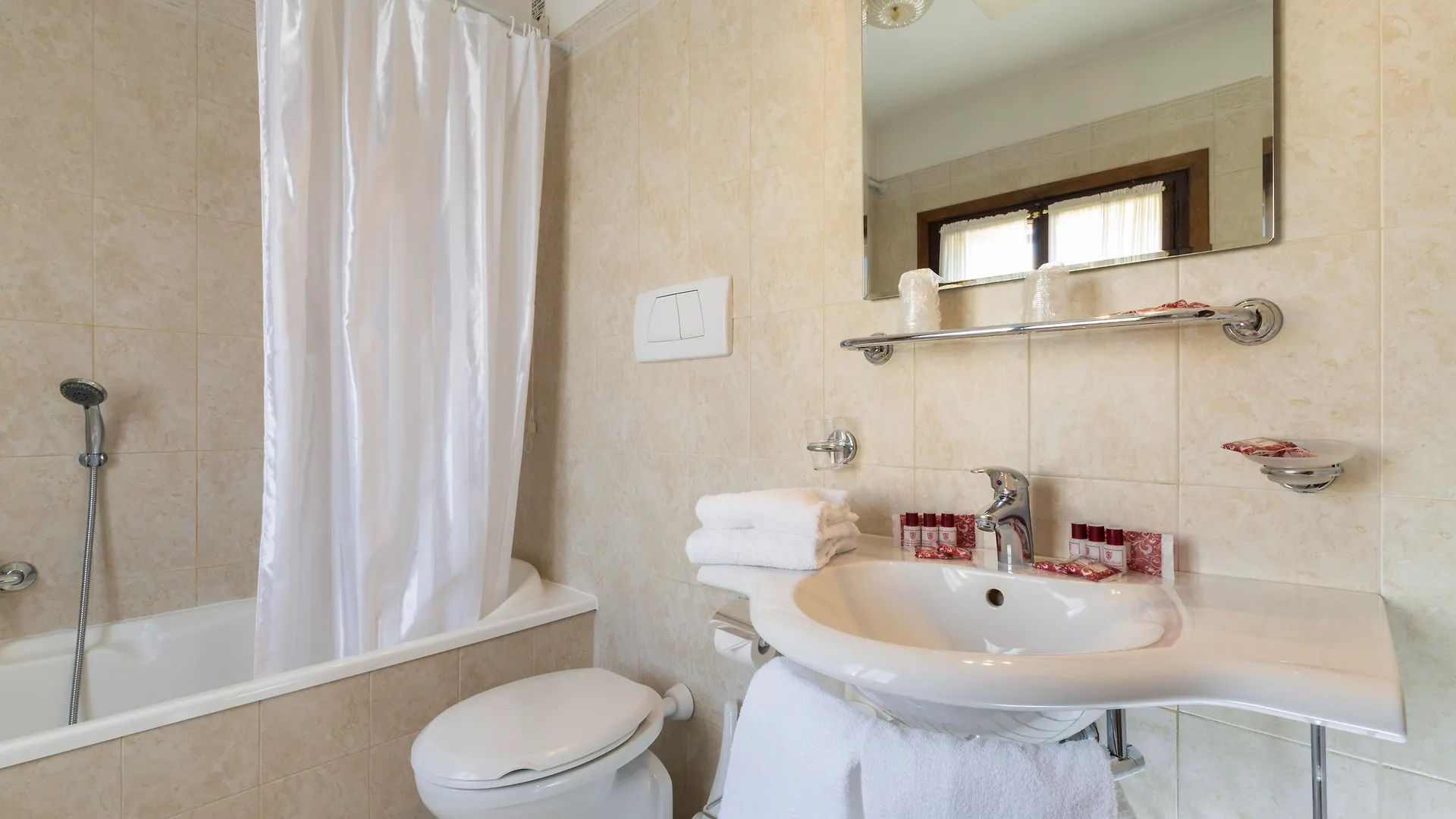 *** Guest house Palazzo Guardi Hotel Venice Italy