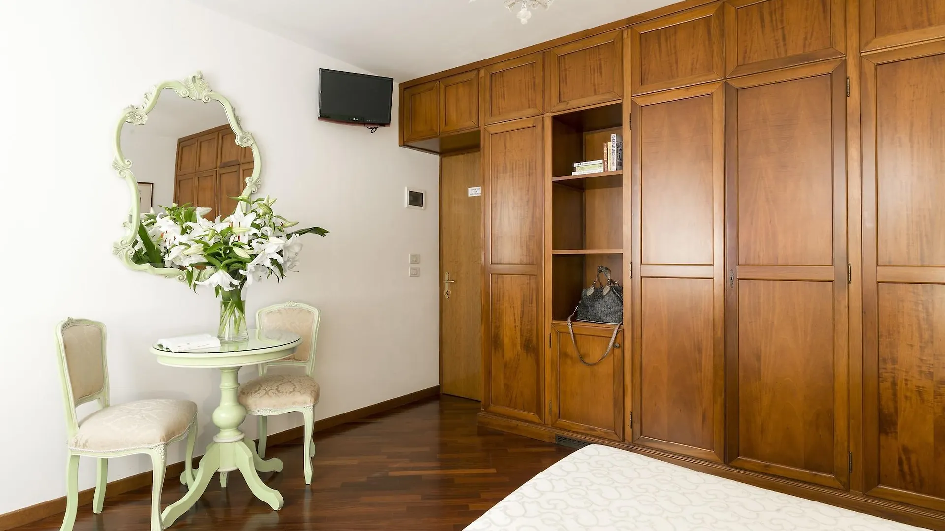 Palazzo Guardi Hotel Venice 3*,